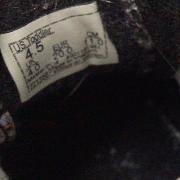 Vans. Toddler size 4.5 - Picture 4 of 5